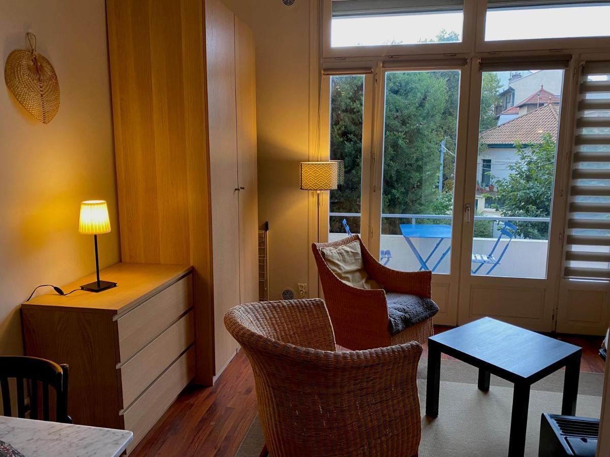 Апартаменты Le Balcon De Jules - Charmant Pied-A-Terre - Parking Possible Pour Vehicule De Moins De 4,40 M De Long Лион Экстерьер фото